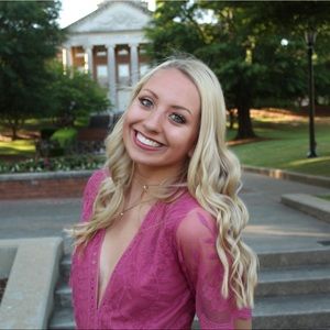 Meet your Posher, Corinne